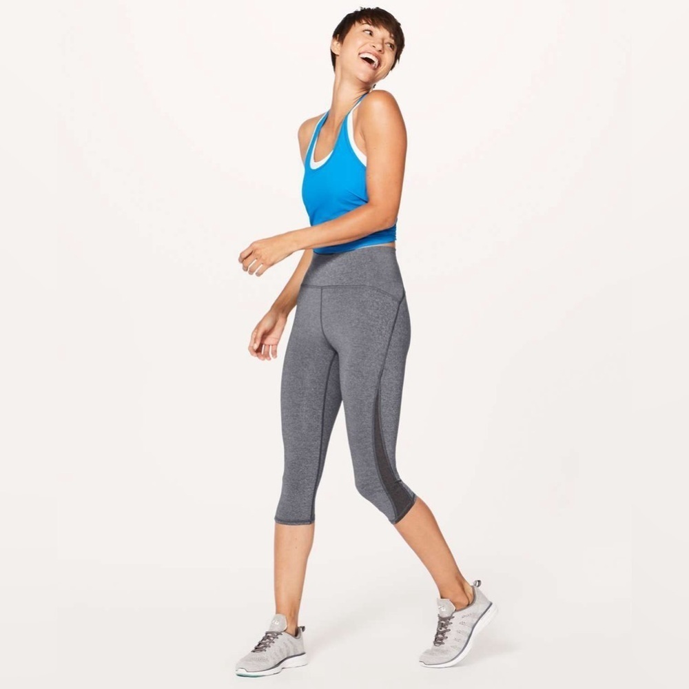 Lululemon Train Times Crop 17" in Heathered Black Size 6